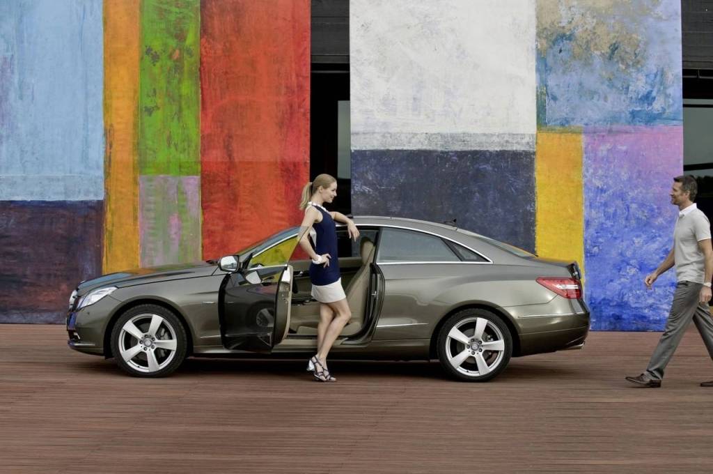 https://www.wandaloo.com/files/2010/05/Mercedes-Class-E-coupe-03.jpg