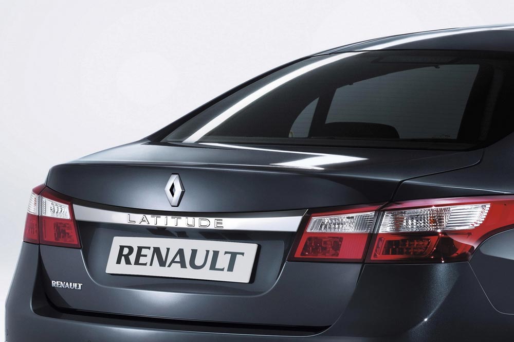 https://www.wandaloo.com/files/2010/06/Renault-Latitude-2010-05.jpg