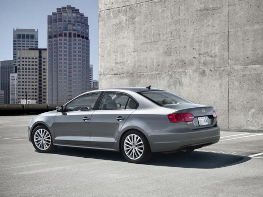 https://www.wandaloo.com/files/2010/06/VOLKSWAGEN-JETTA-2010-04.jpg