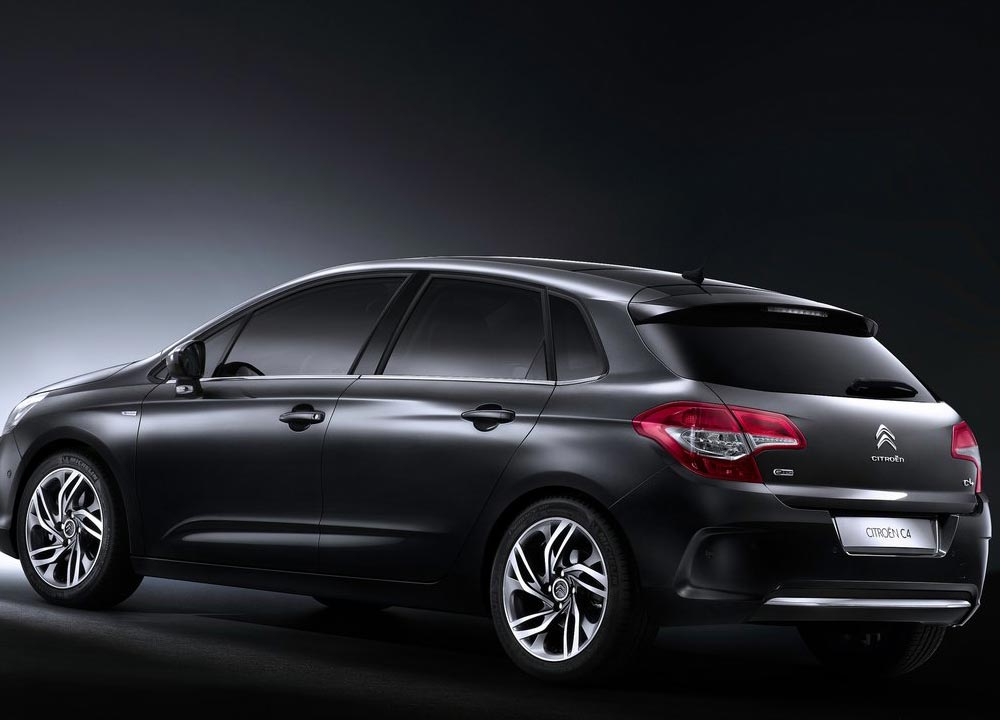 CITROEN-C4-2010-18.jpg
