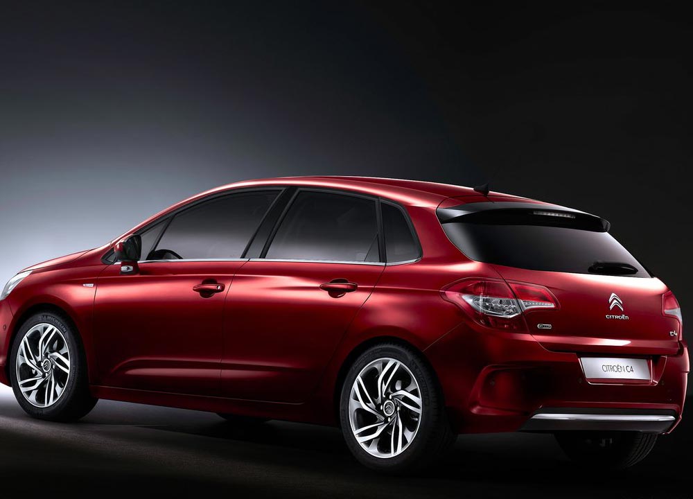CITROEN-C4-2010-19.jpg
