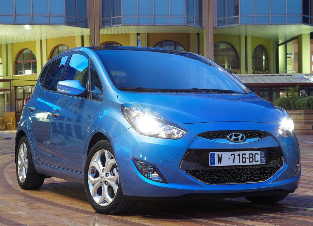 HYUNDAI-ix20-2010-02.jpg