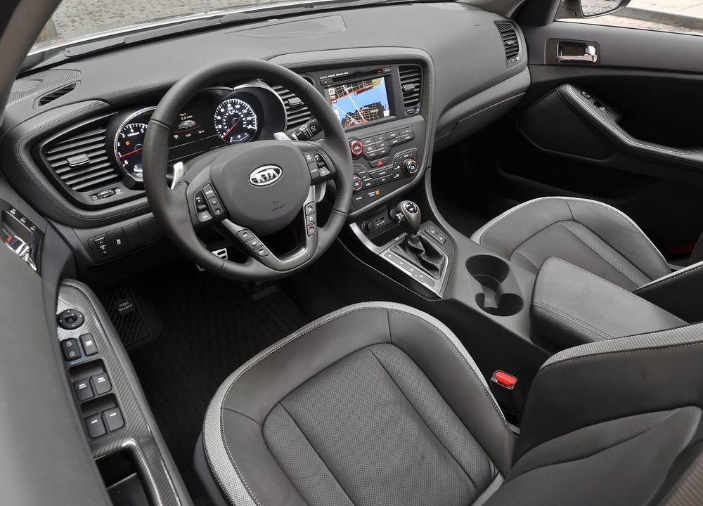 KIA-OPTIMA-2011-06.jpg