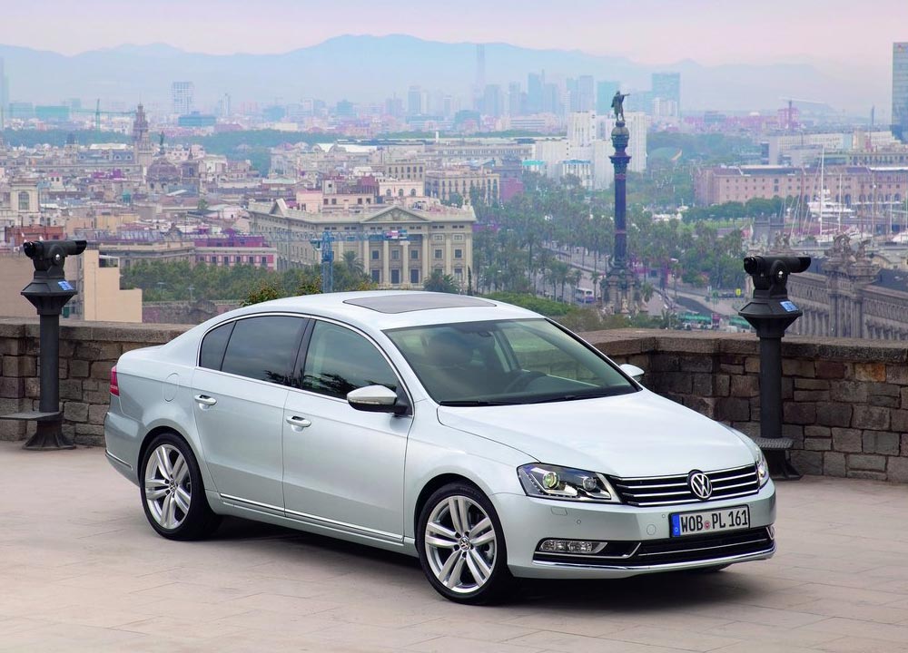 https://www.wandaloo.com/files/2010/10/VOLKSWAGEN-PASSAT-2011-06.jpg