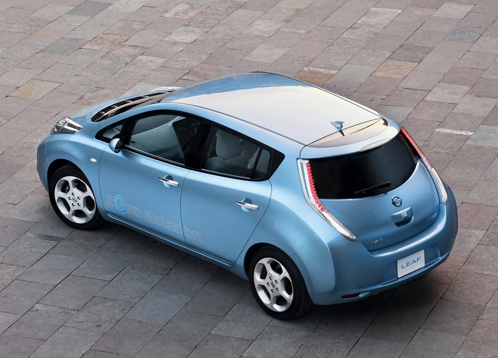 https://www.wandaloo.com/files/2010/11/VOITURE-ANNEE-2011-NISSAN-LEAF-02.jpg