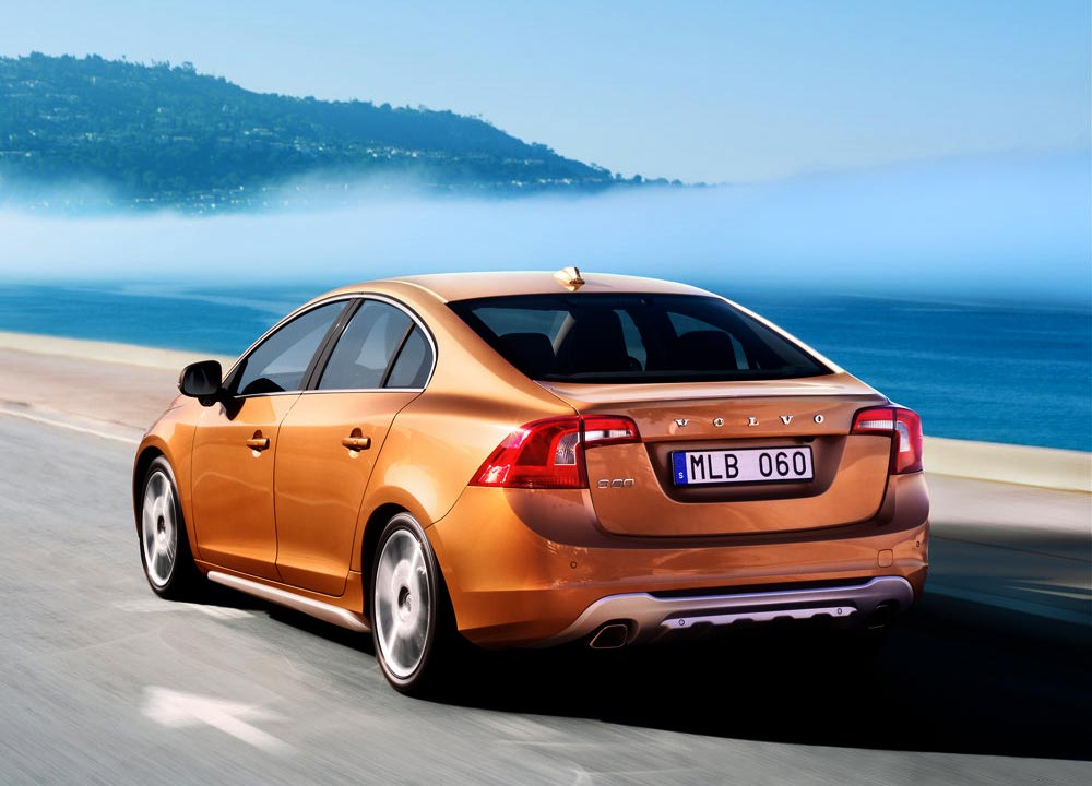 VOITURE-ANNEE-2011-VOLVO-S60-02.jpg