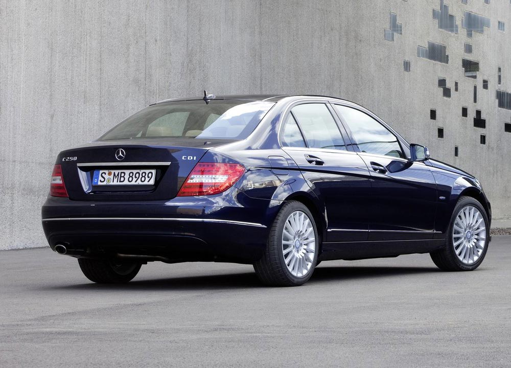 https://www.wandaloo.com/files/2010/12/MERCEDES-CLASSE-C-2011-08.jpg