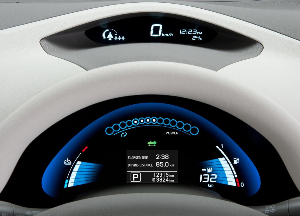 NISSAN-LEAF-VOITURE-ANNEE-2011-10.jpg