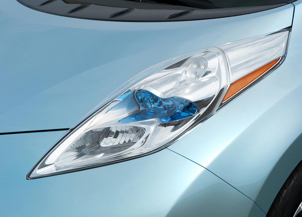NISSAN-LEAF-VOITURE-ANNEE-2011-18.jpg