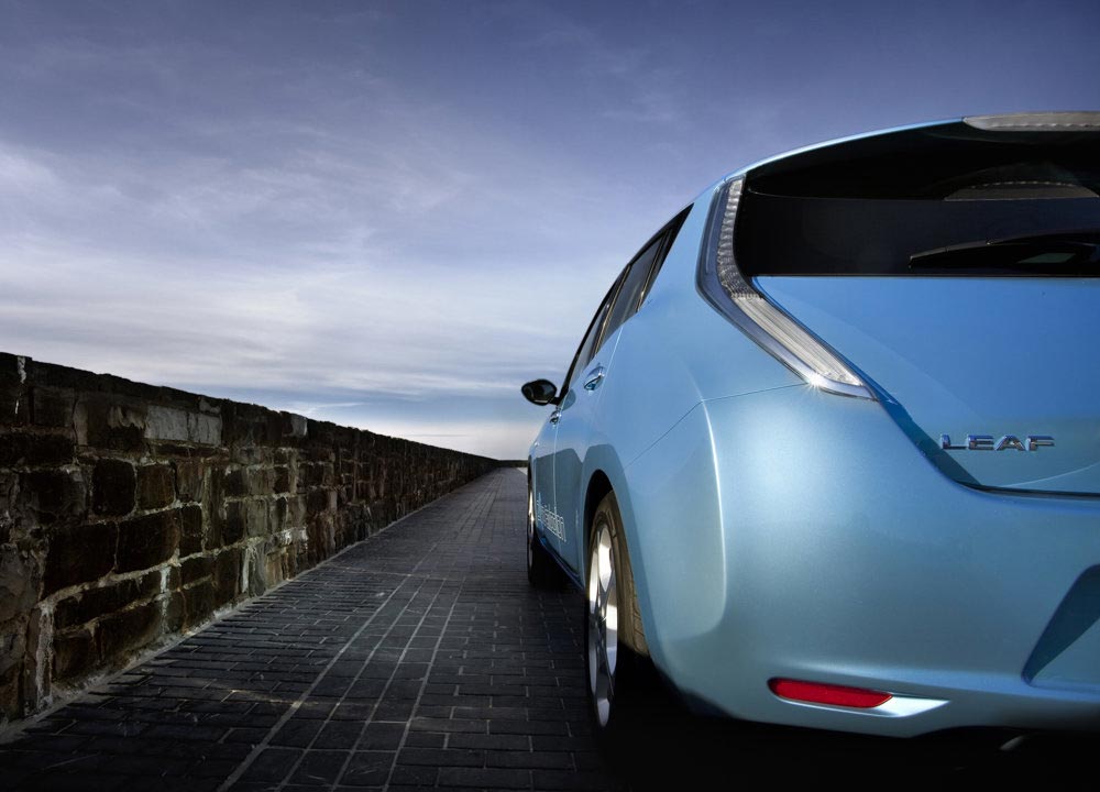 NISSAN-LEAF-VOITURE-ANNEE-2011-19.jpg