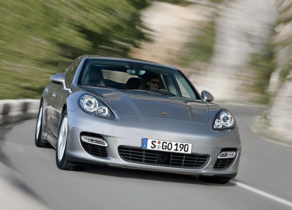 https://www.wandaloo.com/files/2010/12/PORSCHE-PANAMERA-2010-05.jpg