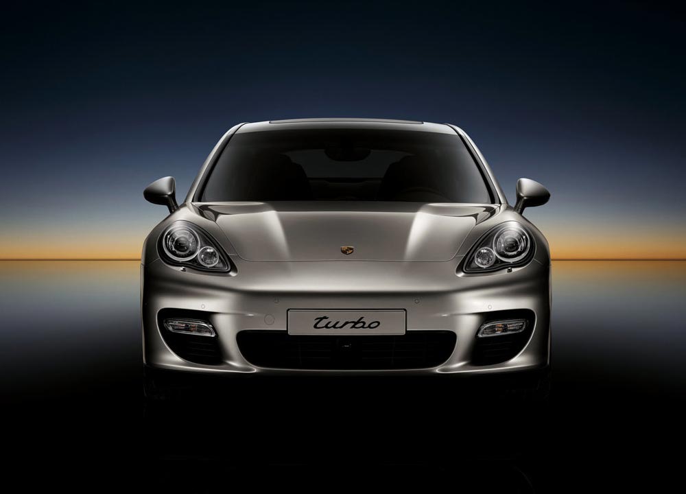 https://www.wandaloo.com/files/2010/12/PORSCHE-PANAMERA-2010-12.jpg