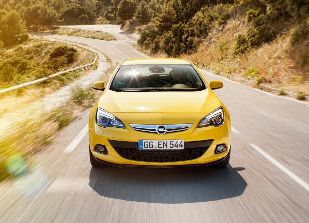https://www.wandaloo.com/files/2011/06/Opel-Astra-GTC-2012-05.jpg