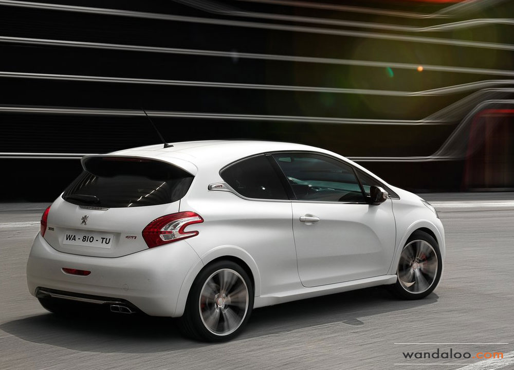 https://www.wandaloo.com/files/2012/10/Peugeot-208-GTi-2014-02.jpg