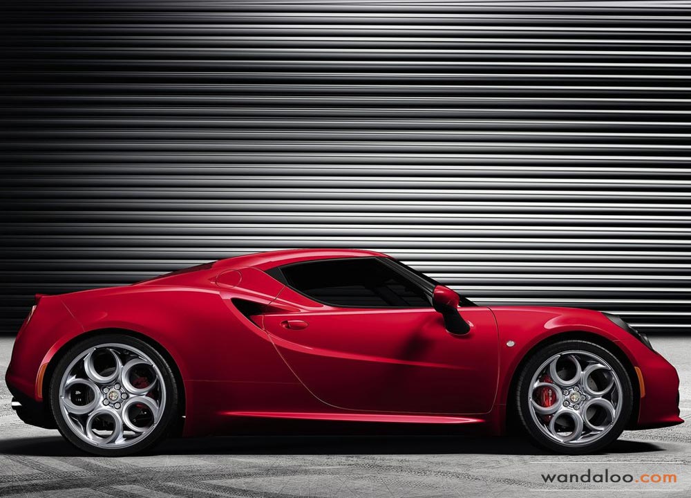https://www.wandaloo.com/files/2013/02/Alfa-Romeo-4C-2014-02.jpg