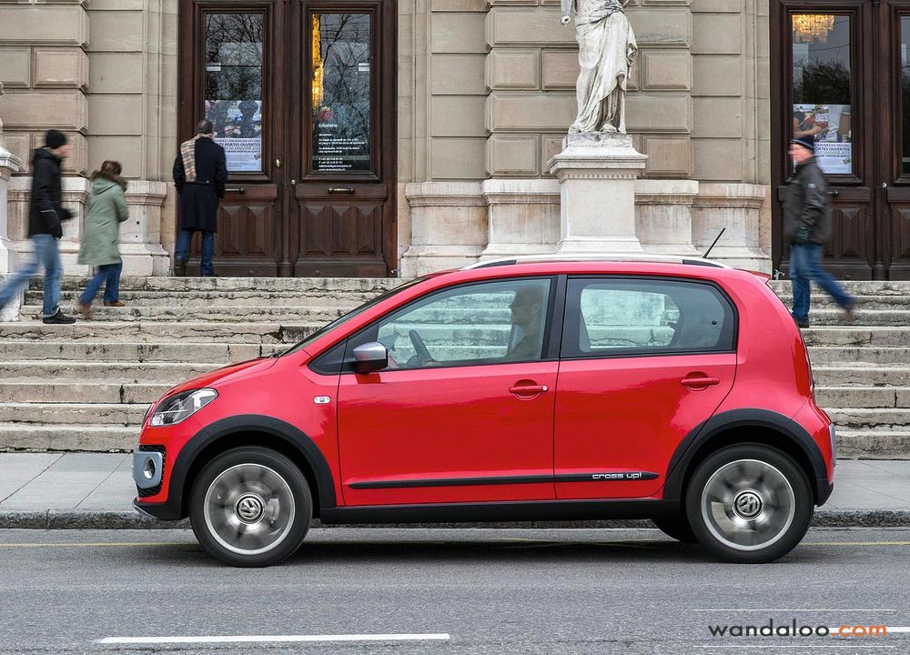 https://www.wandaloo.com/files/2013/02/Volkswagen-Cross-Up-2014-Maroc-07.jpg
