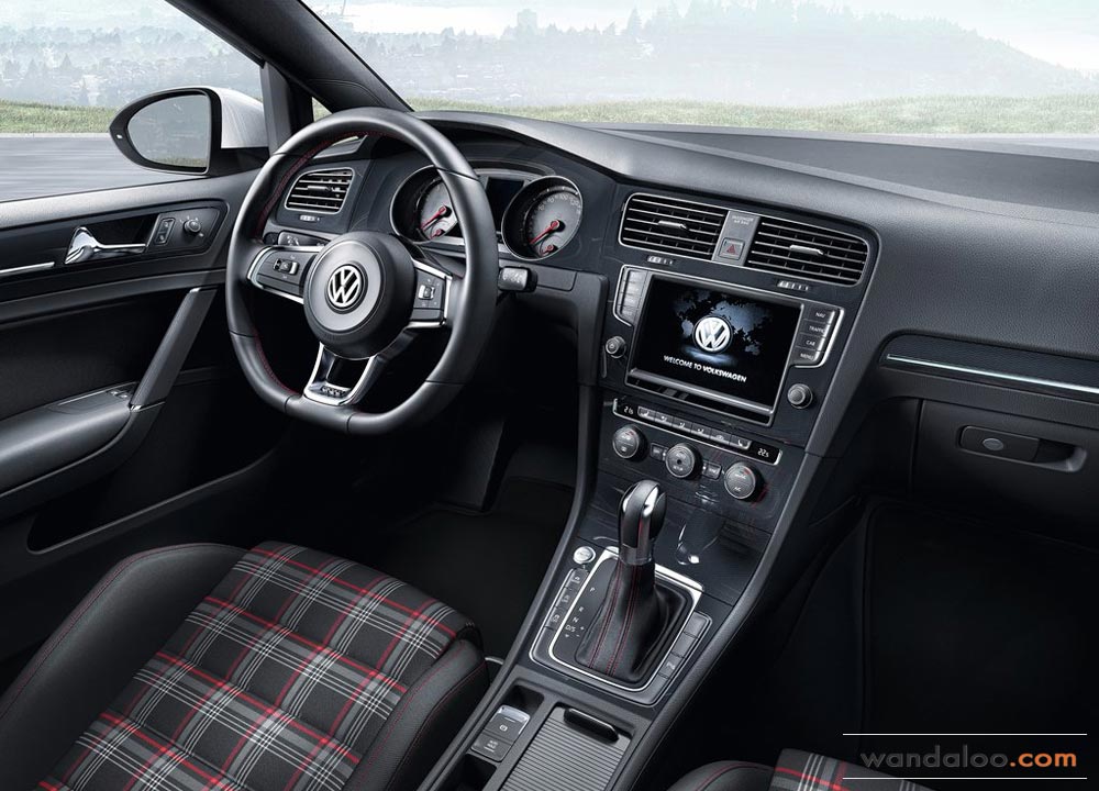 https://www.wandaloo.com/files/2013/03/Volkswagen-Golf-7-GTI-2014-03.jpg