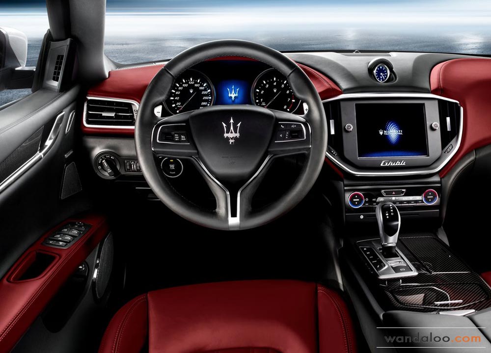Maserati-Ghibli-2014-04.jpg