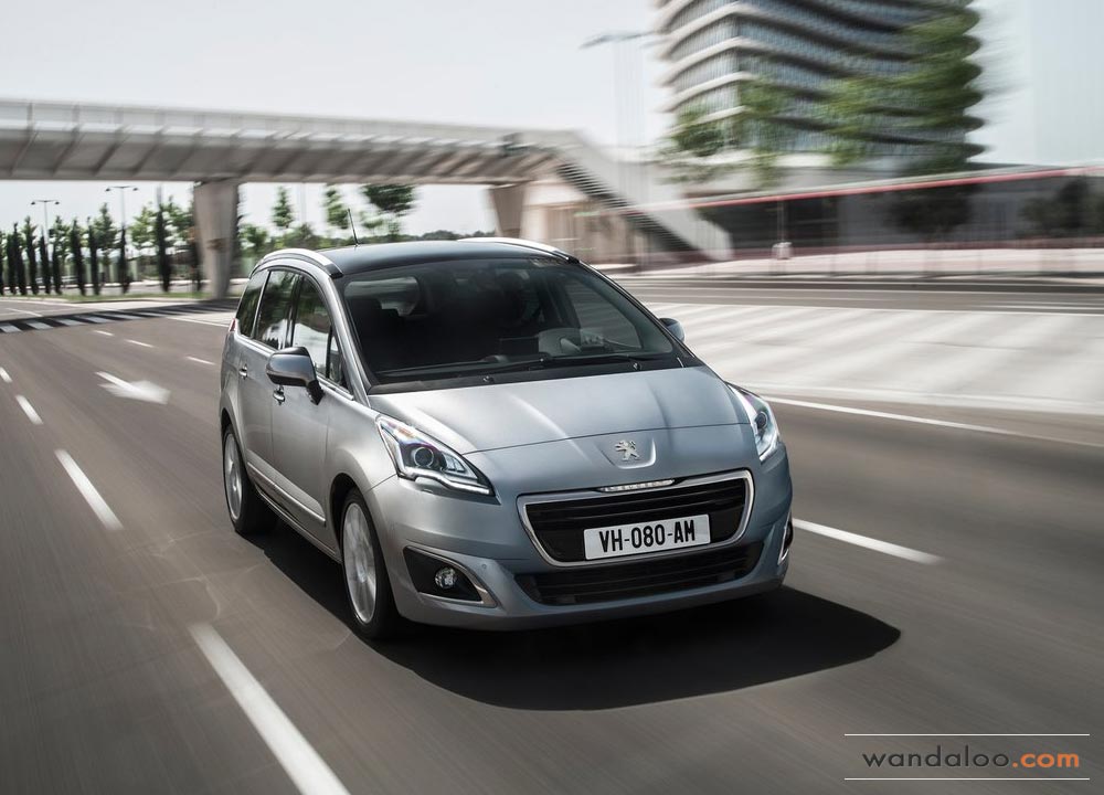 Peugeot-5008-2014-Maroc-03.jpg