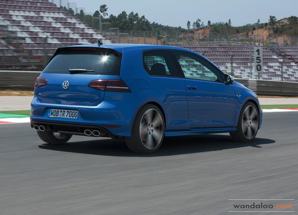 Volkswagen-Golf-R-2014-Maroc-03.jpg