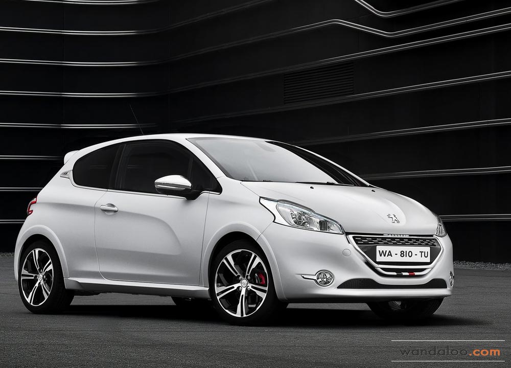 https://www.wandaloo.com/files/2013/11/Peugeot-208-GTi-Maroc-2014-01.jpg