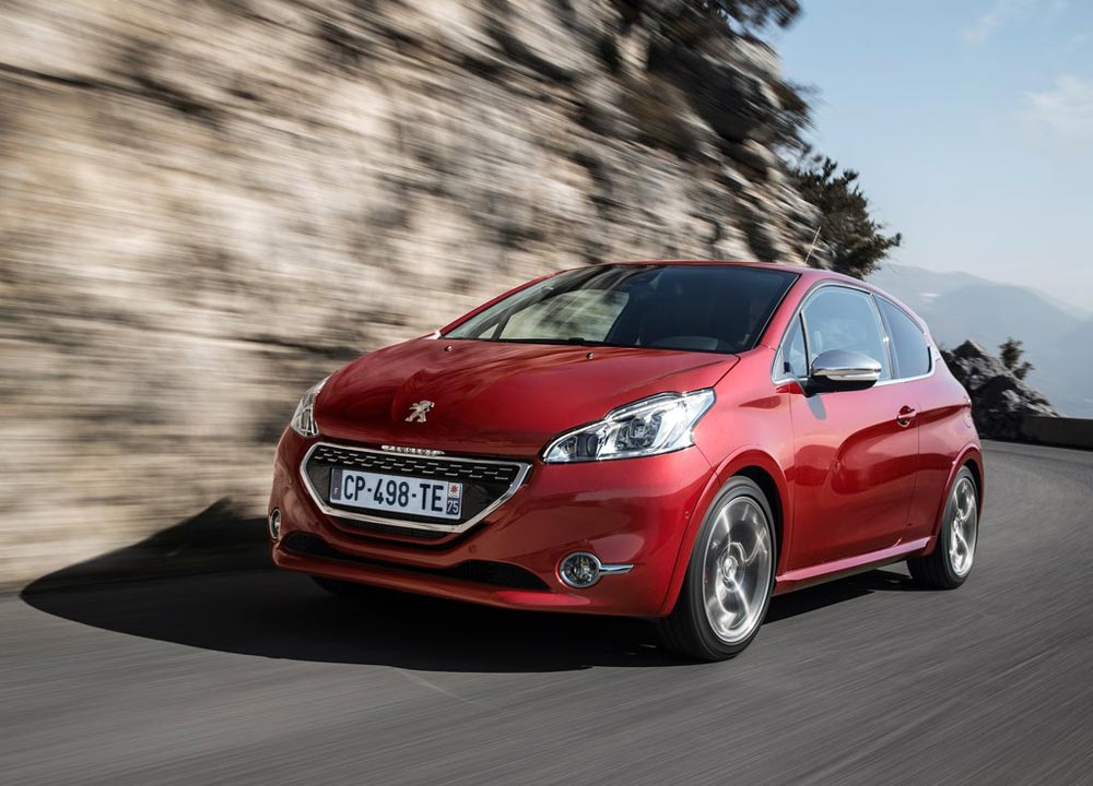 https://www.wandaloo.com/files/2013/11/Peugeot-208-GTi-Maroc-2014-04.jpg