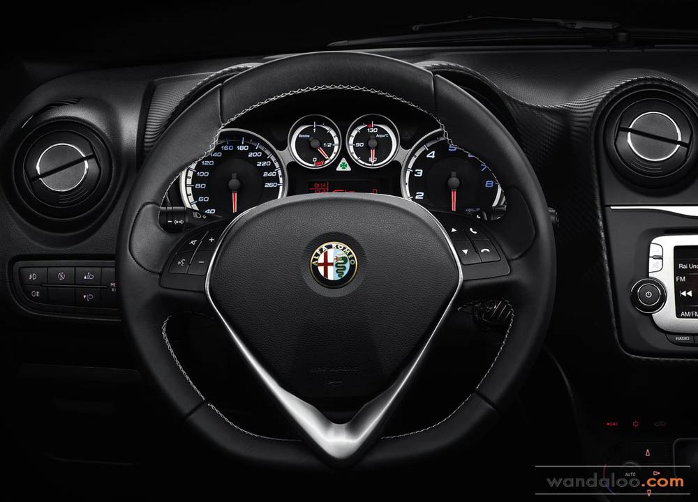 https://www.wandaloo.com/files/2014/06/Alfa-Romeo-MiTo-Quadrifoglio-Verde-2014-Neuve-Maroc-10.jpg
