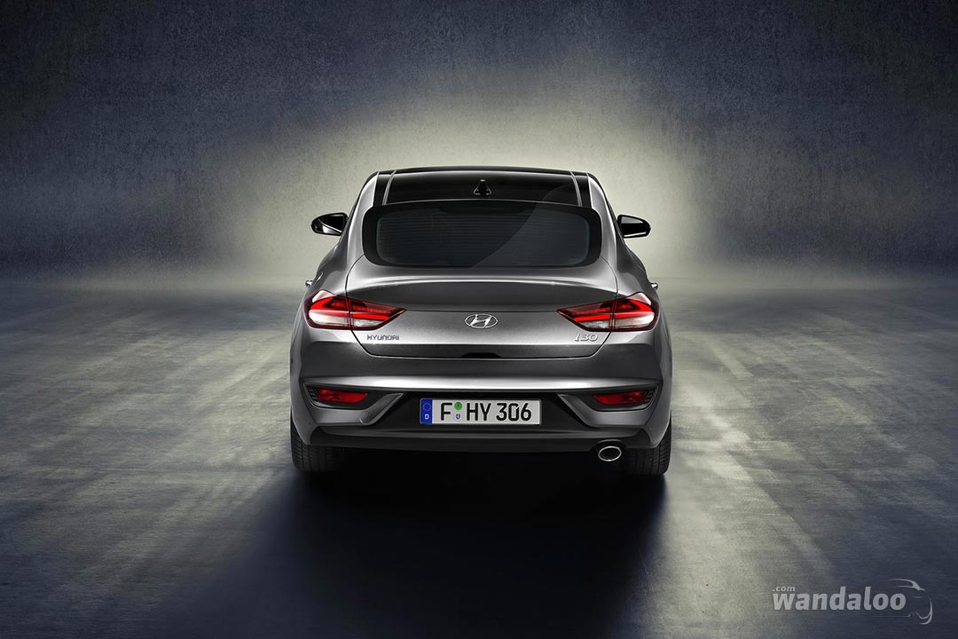 Hyundai-i30-Fastback-2018-neuve-Maroc-02.jpg