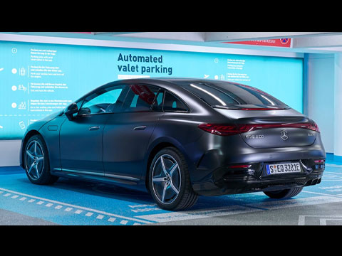 Mercedes-Benz-EQE-Stationnement-Autonome-2023-video.jpg