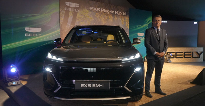 https://www.wandaloo.com/files/2025/10/geely-ex5-em-i-2025-phev-lancement-maroc-front.jpg