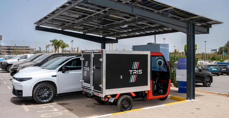 Actu. nationale - STELLANTIS Maroc déploie sa première station de recharge solaire autonome à Bouskoura