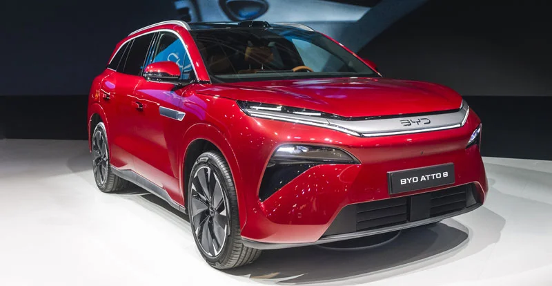 Salon - Nouveau BYD Atto 8 EV 2027 : le grand SUV 7 places inaugure le « Flash Charging »