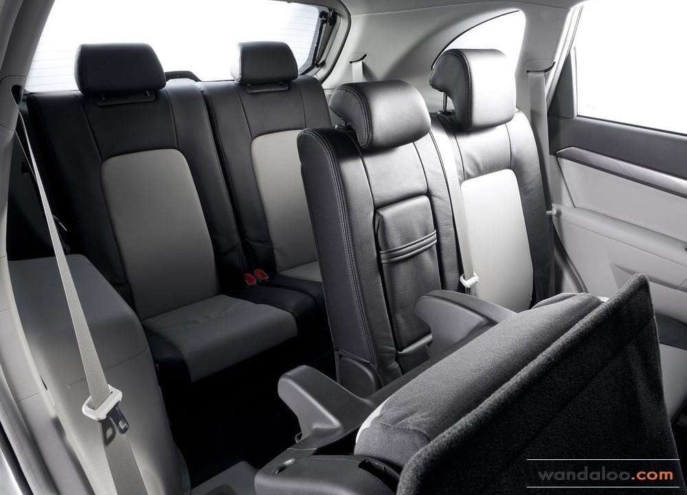 https://www.wandaloo.com/files/Voiture-Neuve/chevrolet/Chevrolet-Captiva-2013-Neuve-Maroc-09.jpg