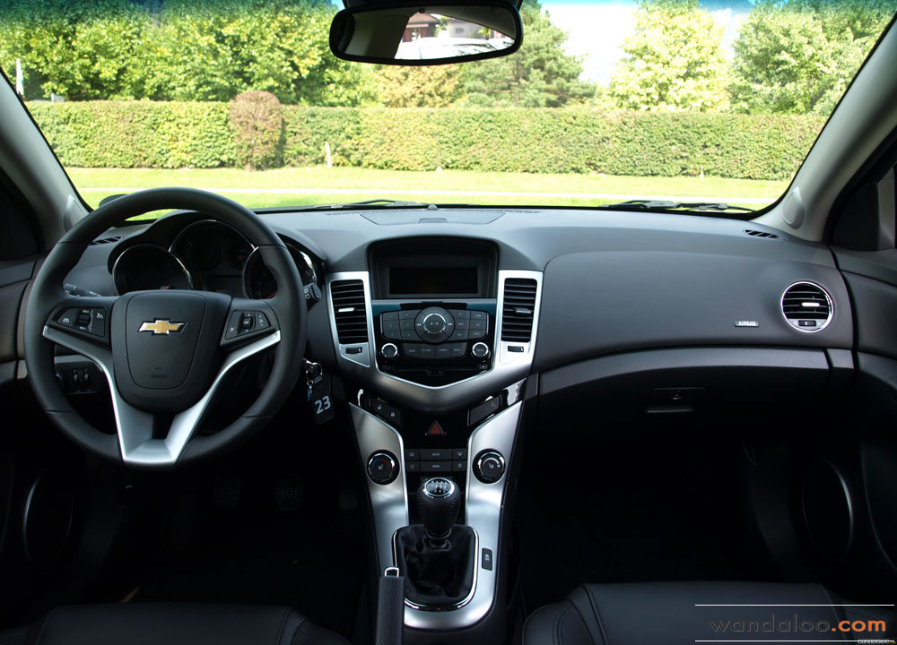 https://www.wandaloo.com/files/Voiture-Neuve/chevrolet/Chevrolet-Cruze-5-portes-2012-06.jpg