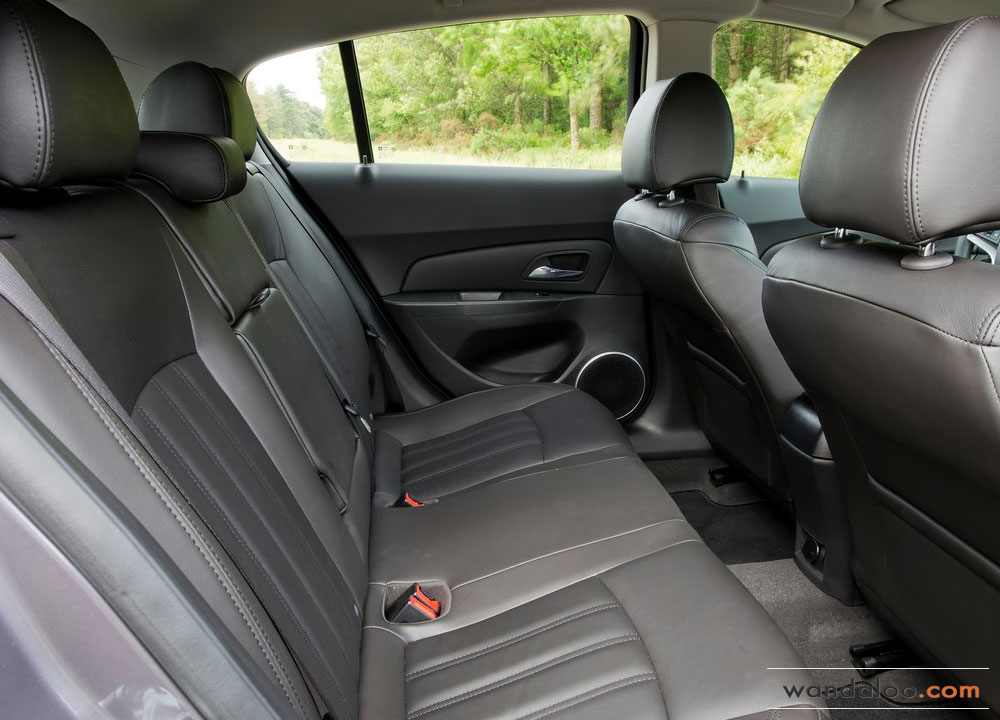 https://www.wandaloo.com/files/Voiture-Neuve/chevrolet/Chevrolet-Cruze-5-portes-2012-08.jpg