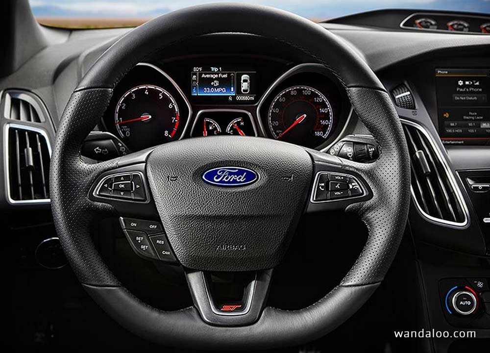 https://www.wandaloo.com/files/Voiture-Neuve/ford/Ford-Focus-Berline-2015-neuve-Maroc-02.jpg
