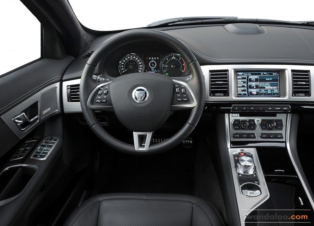 https://www.wandaloo.com/files/Voiture-Neuve/jaguar/Jaguar-XF-2012-Neuve-Maroc-03.jpg