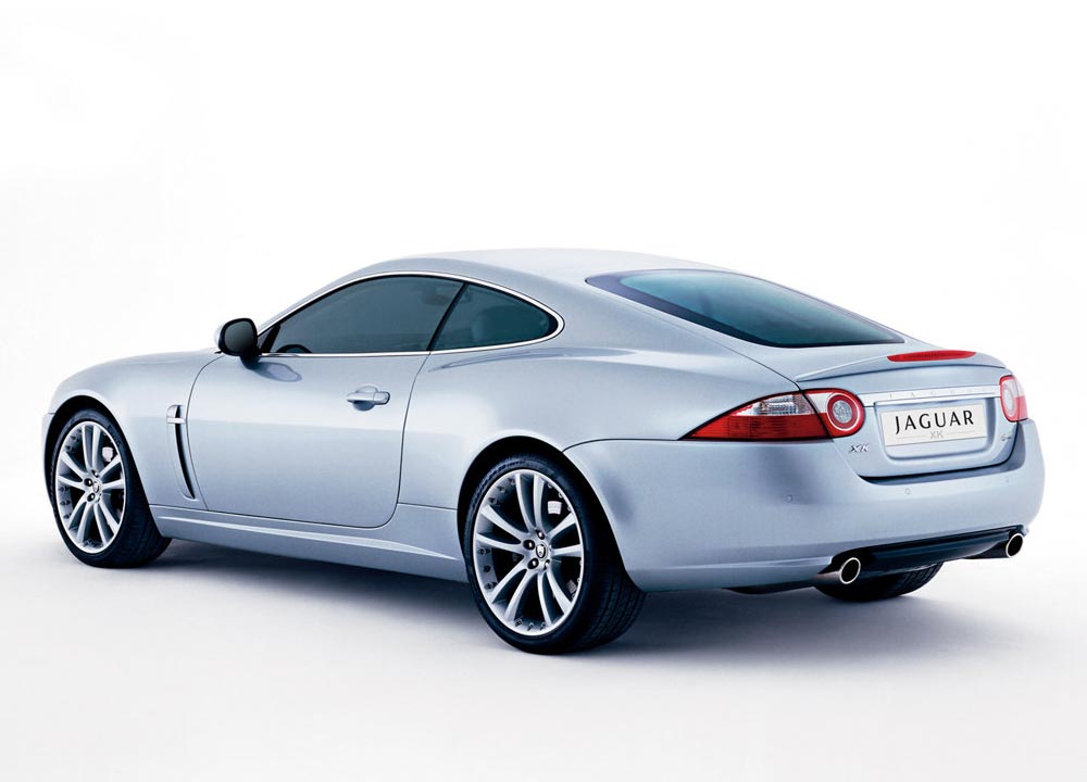 https://www.wandaloo.com/files/Voiture-Neuve/jaguar/XK-Coupe-02.jpg