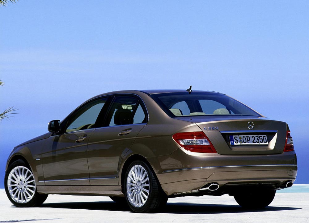 https://www.wandaloo.com/files/Voiture-Neuve/mercedes/Classe-C-05.jpg