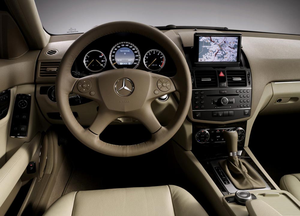 https://www.wandaloo.com/files/Voiture-Neuve/mercedes/Classe-C-18.jpg