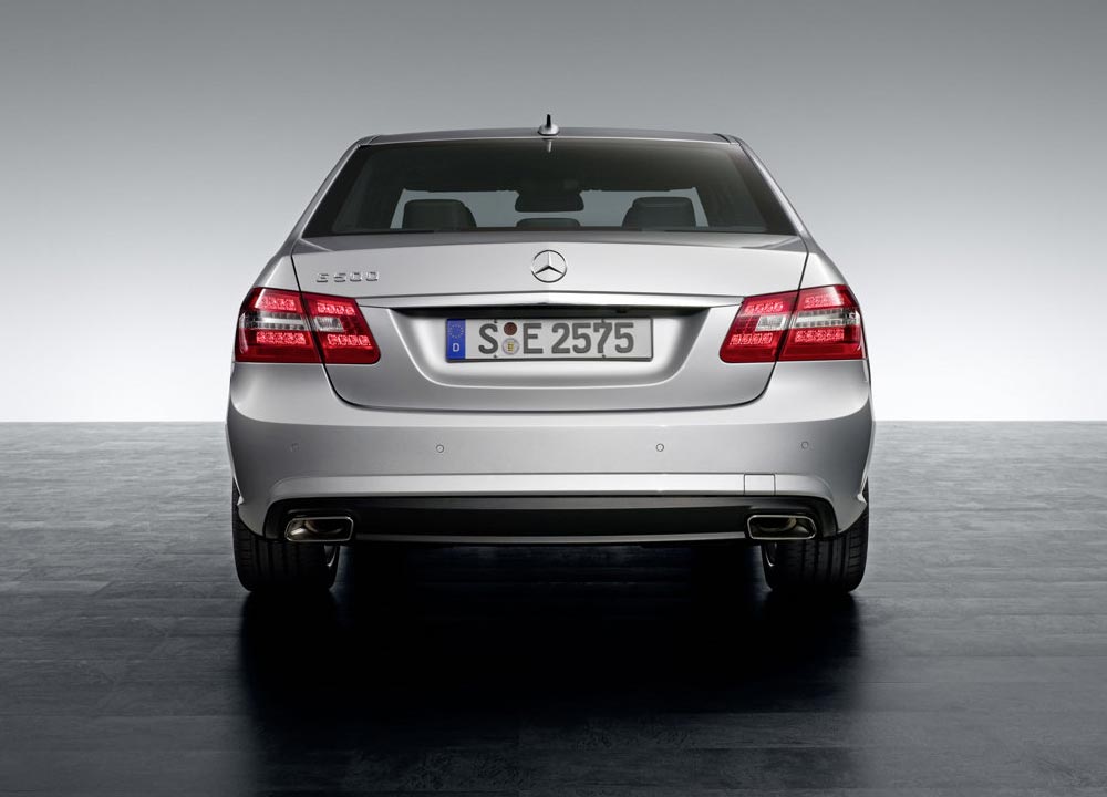 https://www.wandaloo.com/files/Voiture-Neuve/mercedes/Classe-E-03.jpg