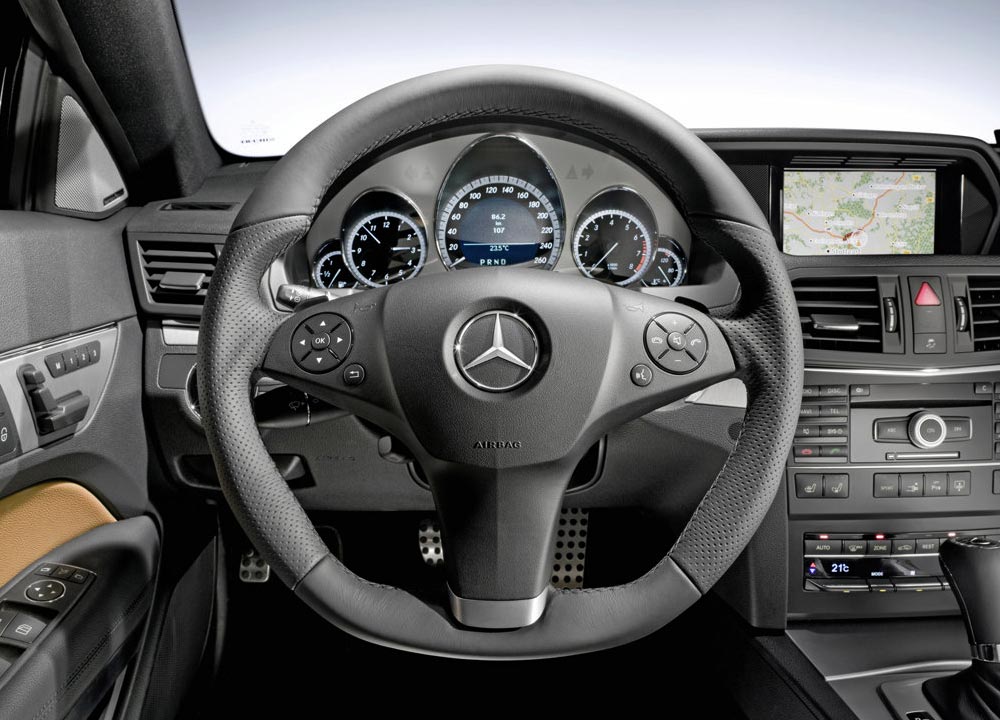 https://www.wandaloo.com/files/Voiture-Neuve/mercedes/Classe-E-Coupe-08.jpg