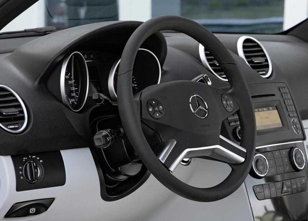https://www.wandaloo.com/files/Voiture-Neuve/mercedes/ML-05.jpg