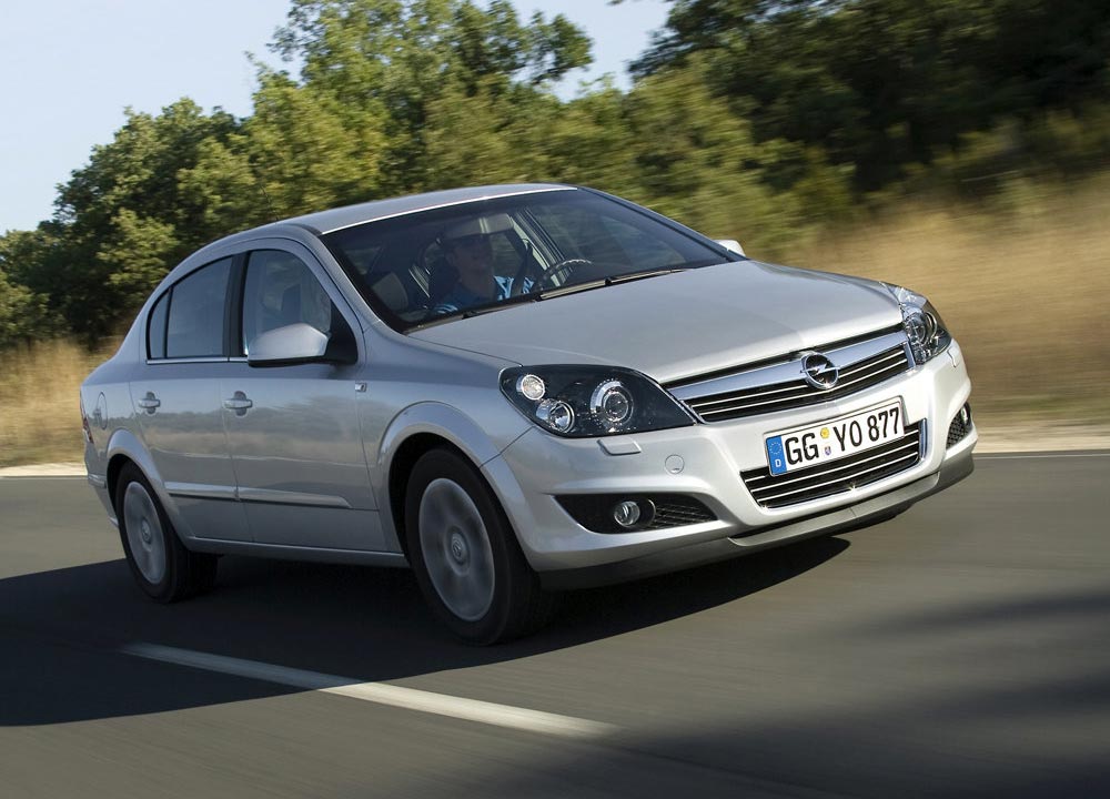 https://www.wandaloo.com/files/Voiture-Neuve/opel/Astra-Berline-01.jpg