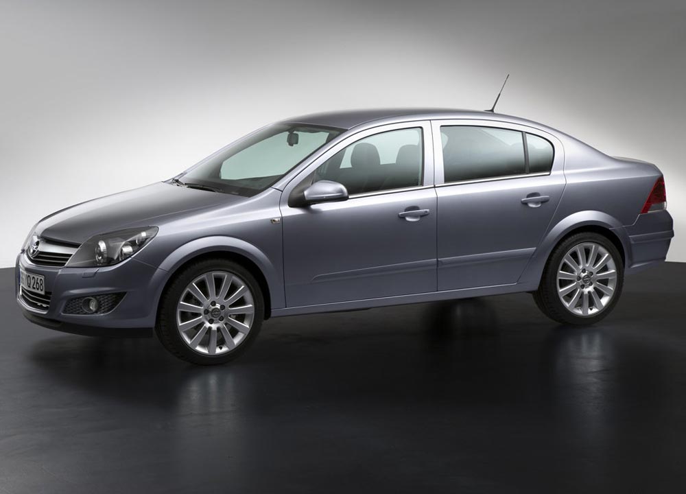 https://www.wandaloo.com/files/Voiture-Neuve/opel/Astra-Berline-04.jpg