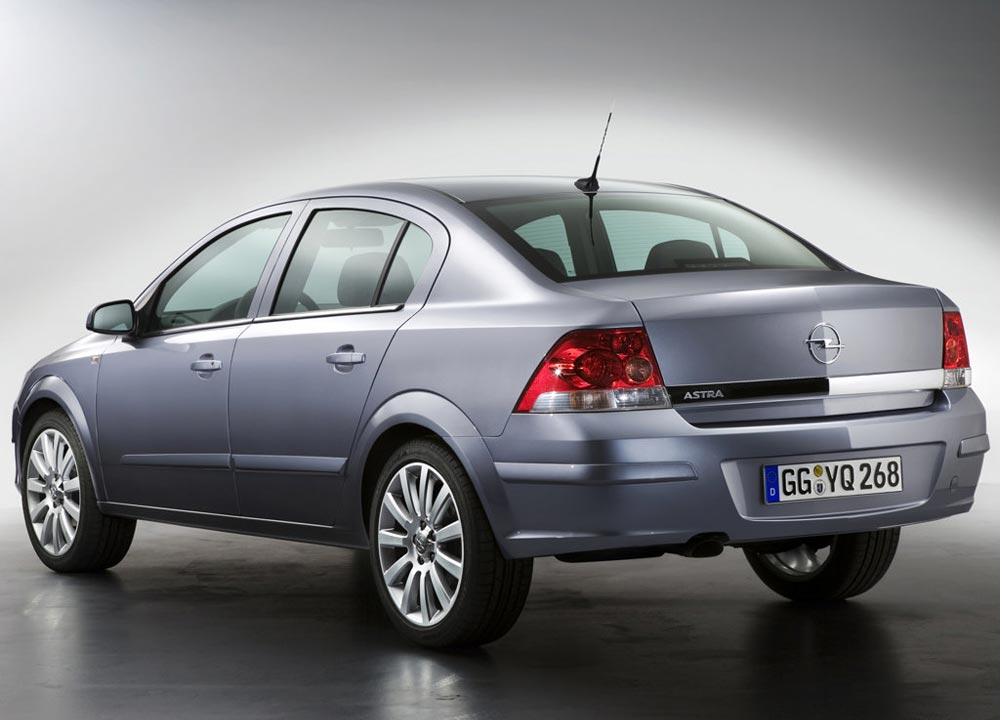 https://www.wandaloo.com/files/Voiture-Neuve/opel/Astra-Berline-06.jpg