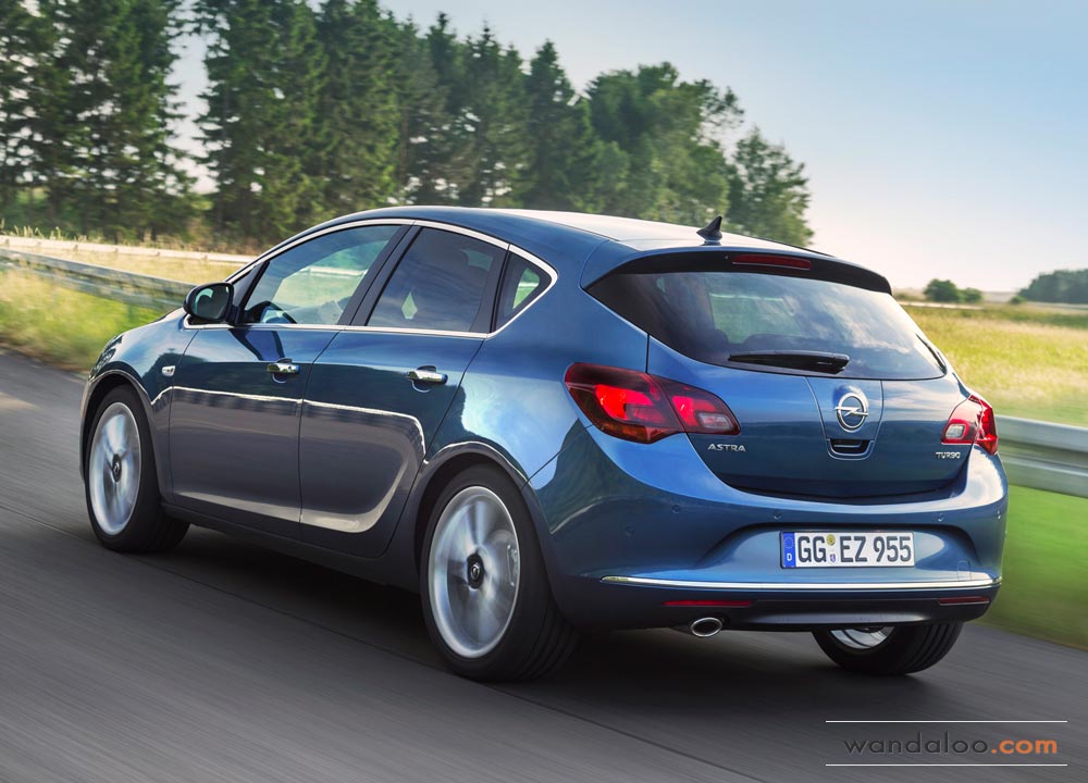https://www.wandaloo.com/files/Voiture-Neuve/opel/Opel-Astra-2012-Neuve-Maroc-02.jpg