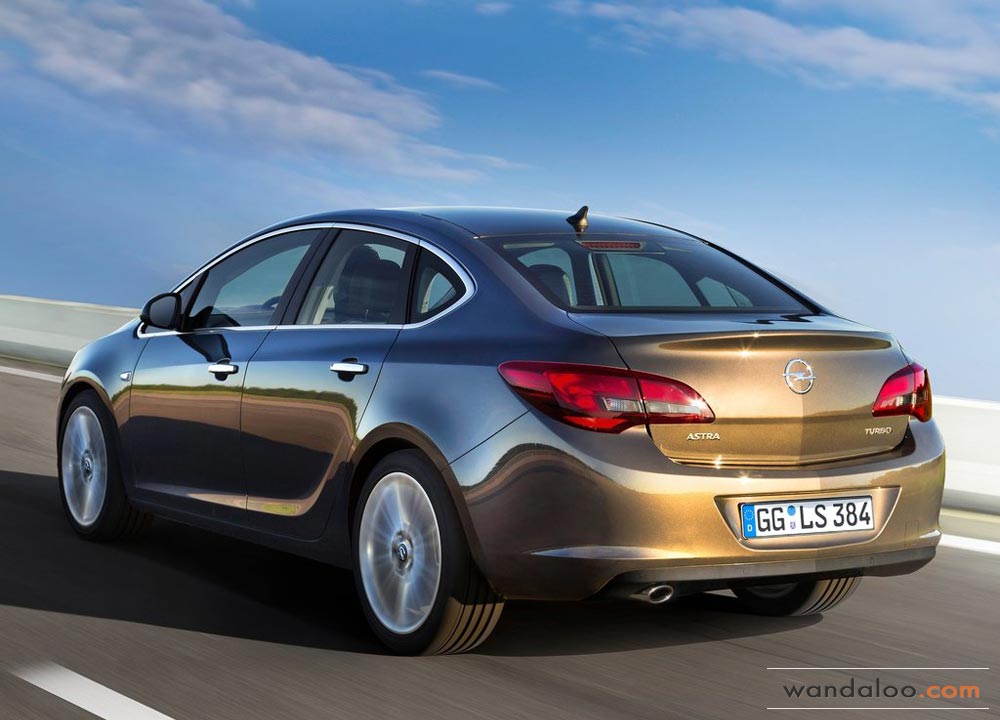 https://www.wandaloo.com/files/Voiture-Neuve/opel/Opel-Astra-Berline-4-portes-2013-Neuve-Maroc-03.jpg