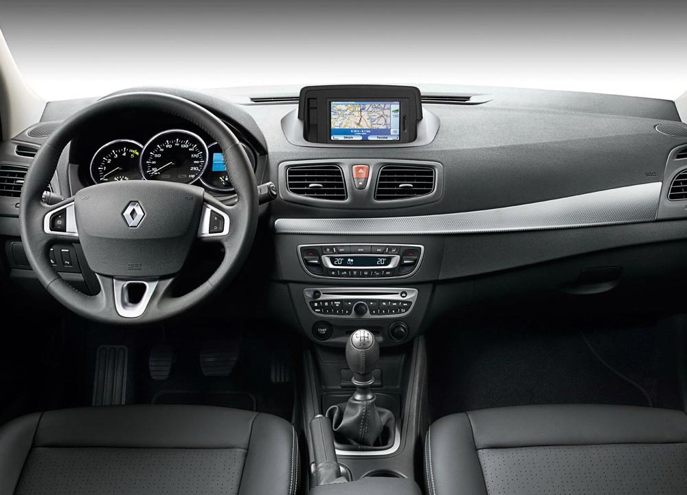 https://www.wandaloo.com/files/Voiture-Neuve/renault/Fluence-09.jpg