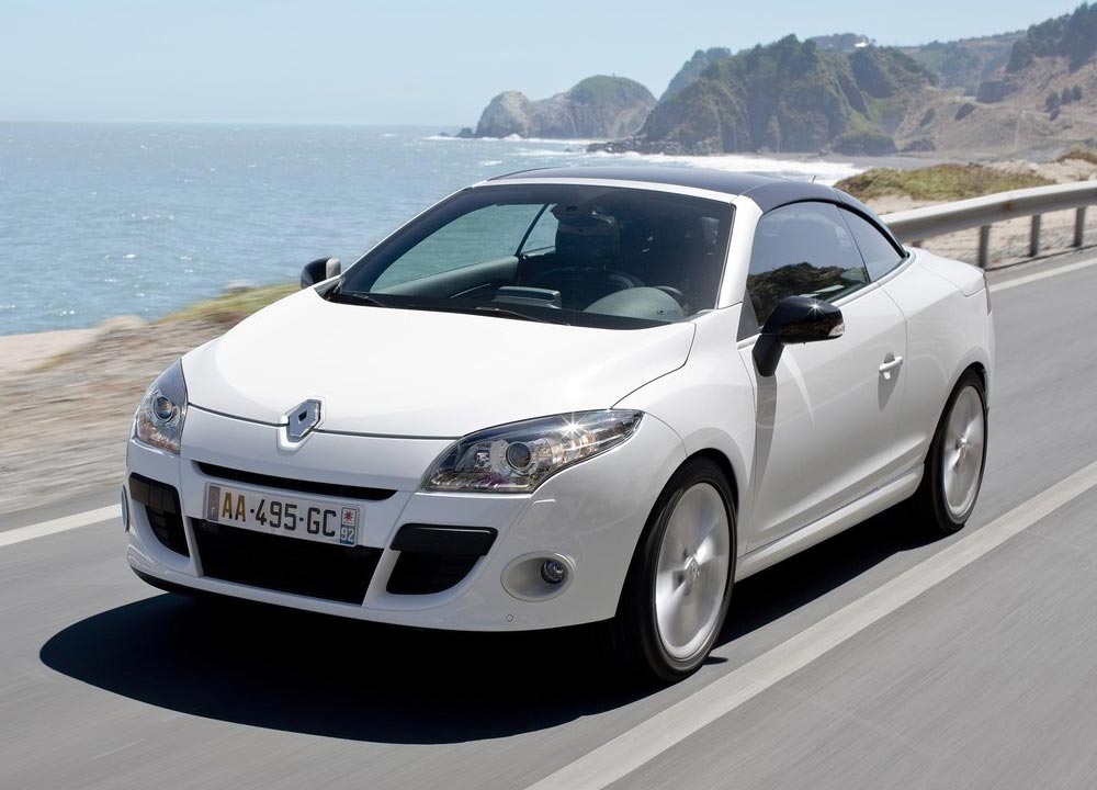 https://www.wandaloo.com/files/Voiture-Neuve/renault/Megane-CC-03.jpg